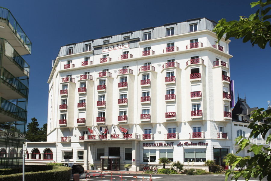 Fenêtres pvc menuiseries Bouvet - hôtel Majestic La Baule